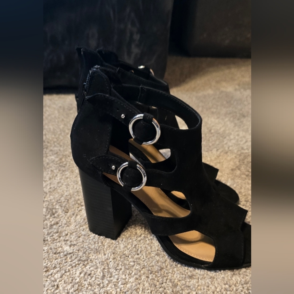APT9 Black Suede Block Heel Sandals - Women size 7M **